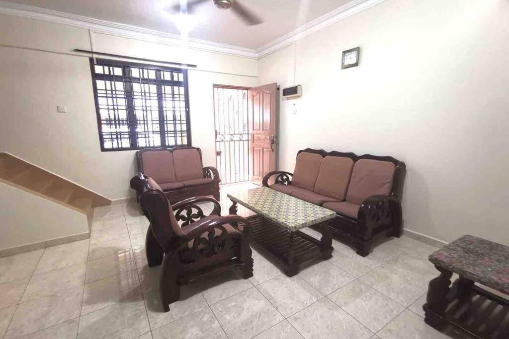 Fun Beach Homestay Mersing Exterior foto